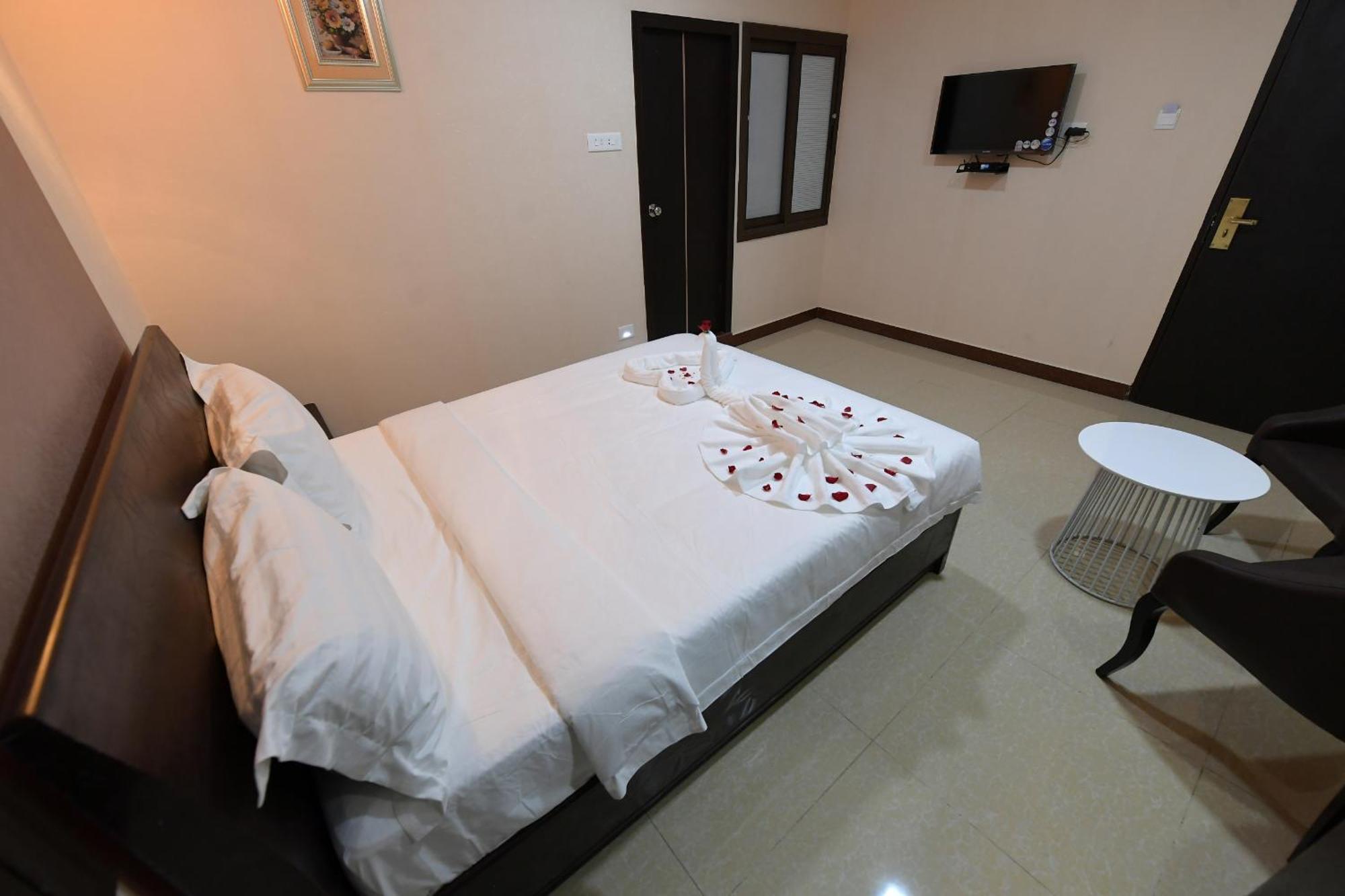 Coastal Grand Hotel Sampath Tiruchirappalli Exterior photo