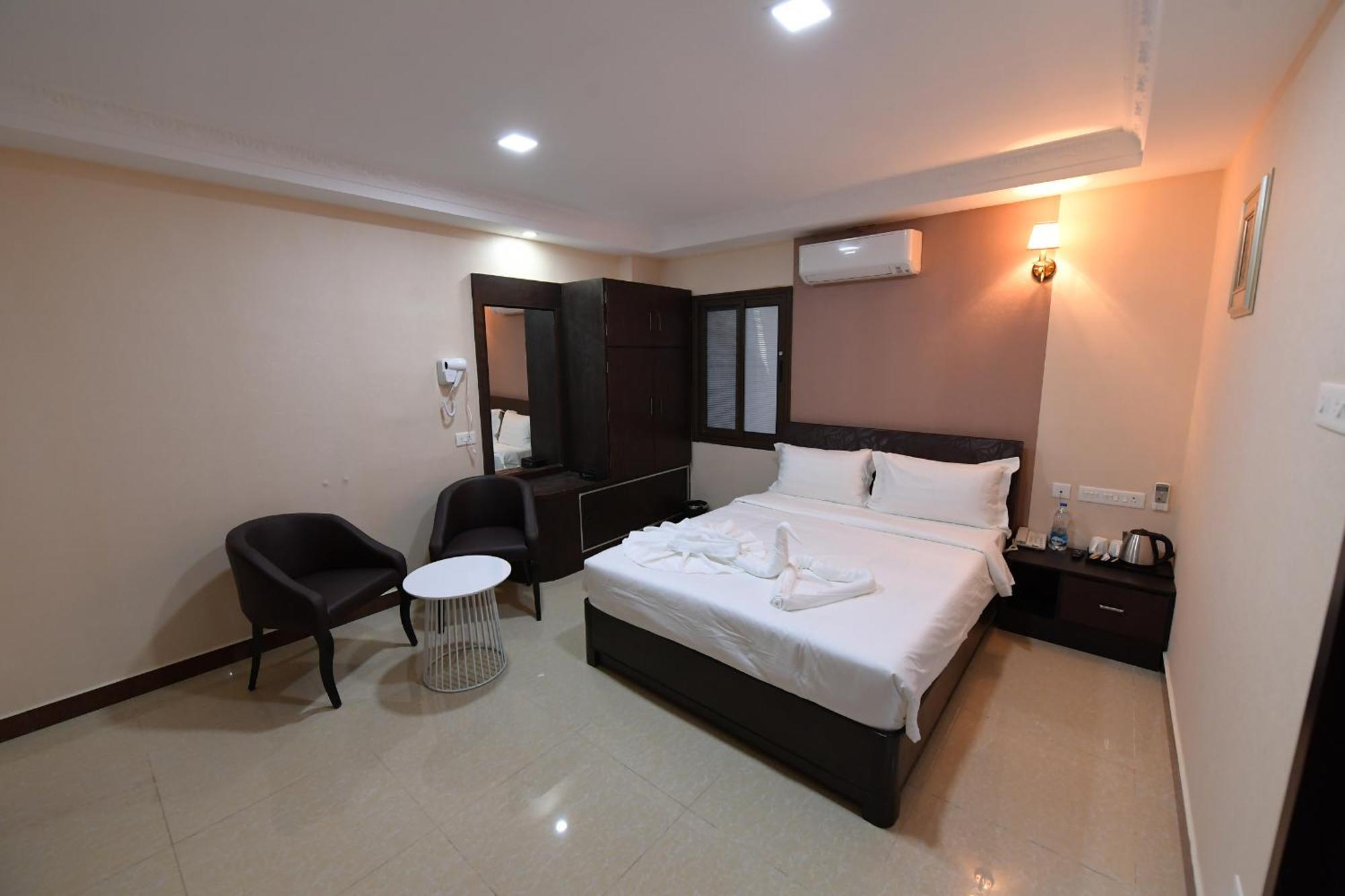 Coastal Grand Hotel Sampath Tiruchirappalli Exterior photo