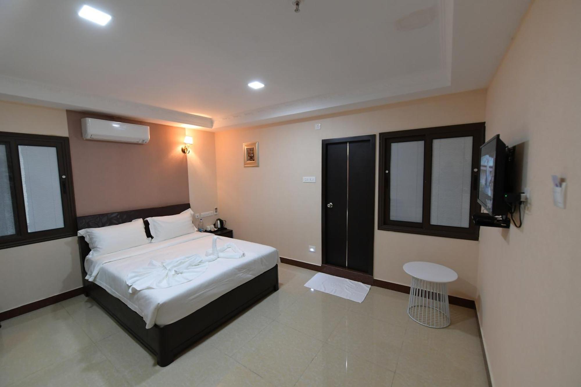 Coastal Grand Hotel Sampath Tiruchirappalli Exterior photo