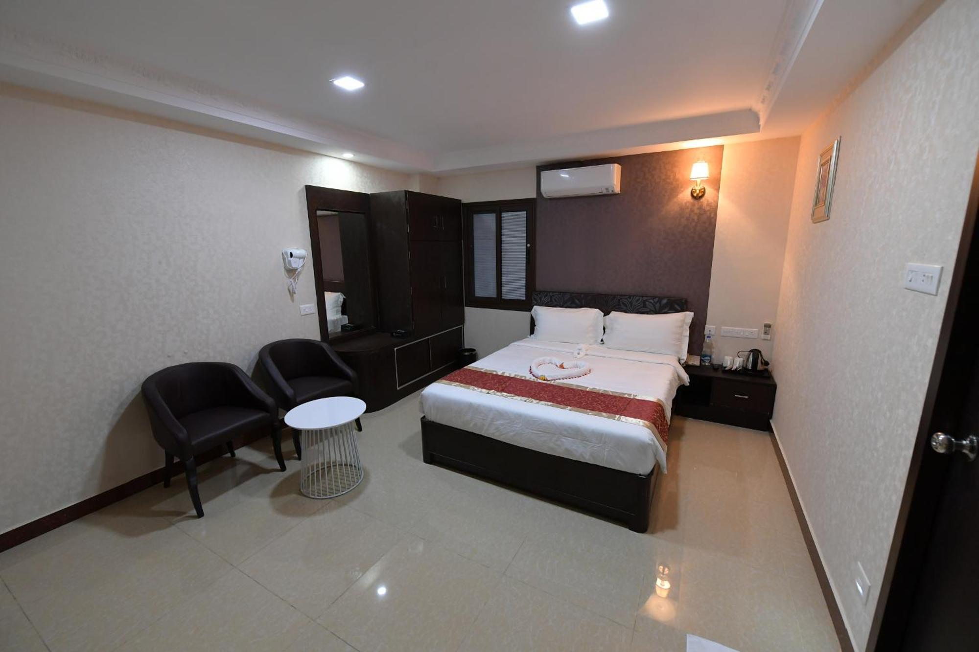 Coastal Grand Hotel Sampath Tiruchirappalli Exterior photo