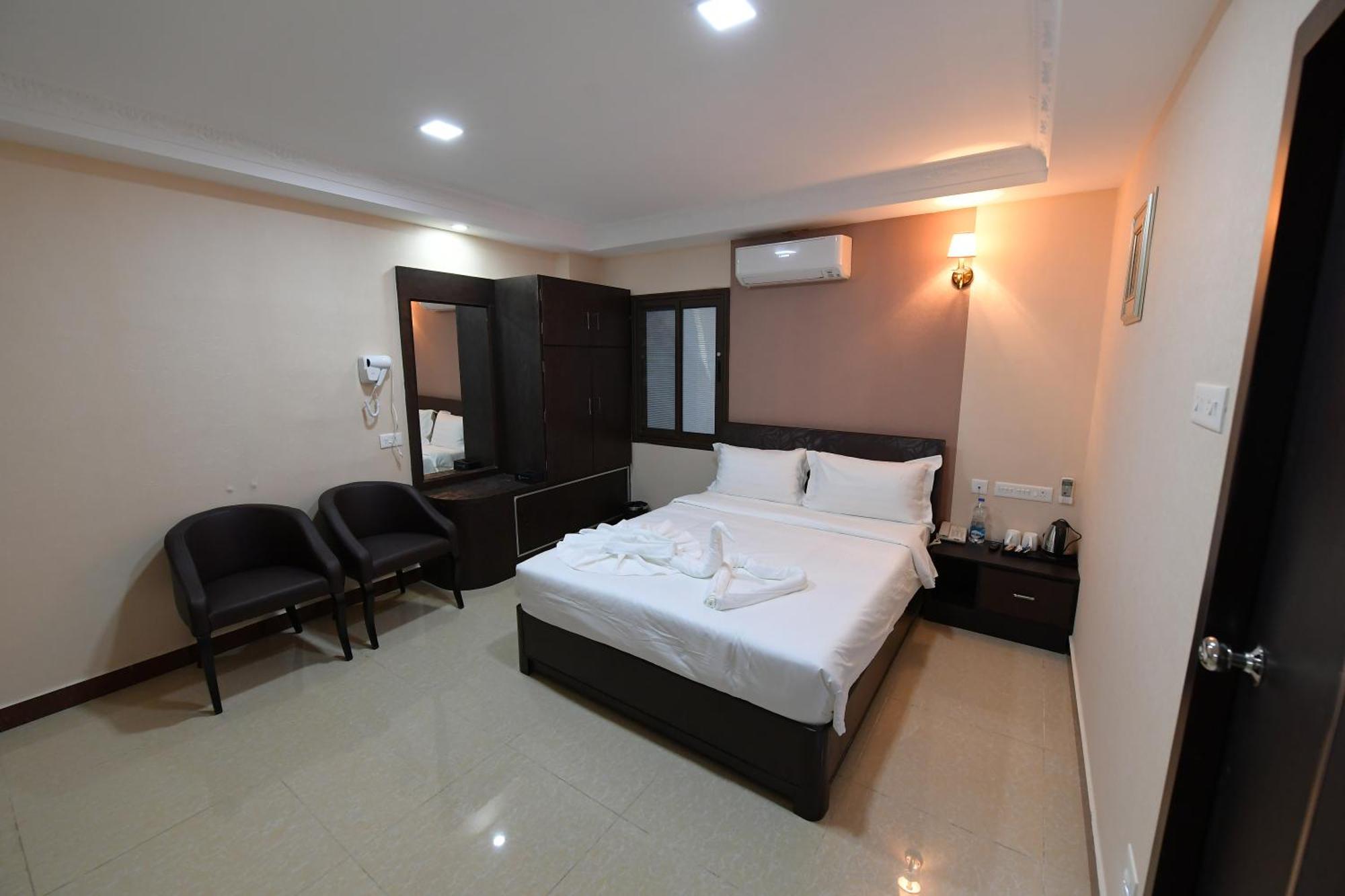 Coastal Grand Hotel Sampath Tiruchirappalli Exterior photo