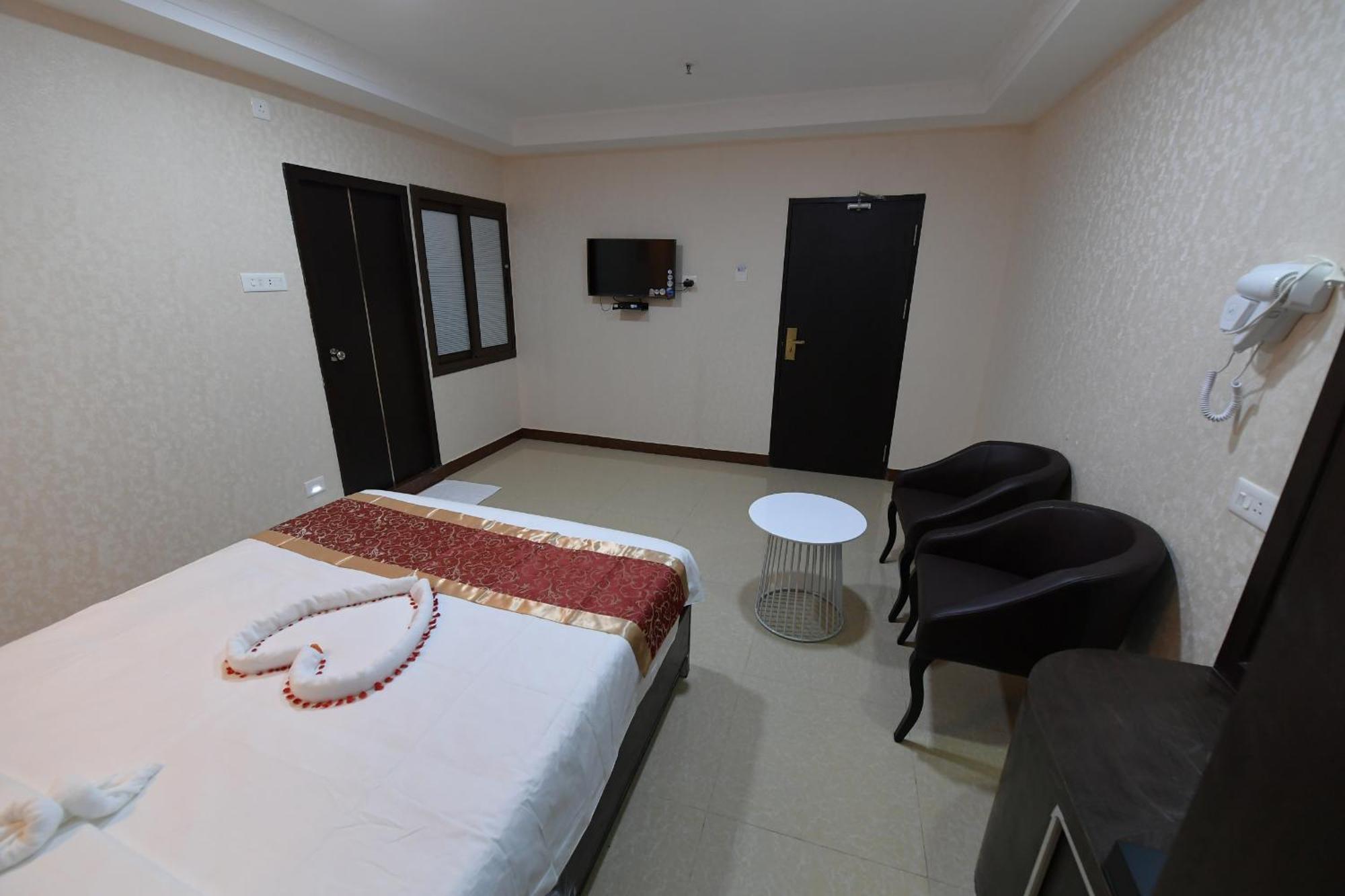 Coastal Grand Hotel Sampath Tiruchirappalli Exterior photo
