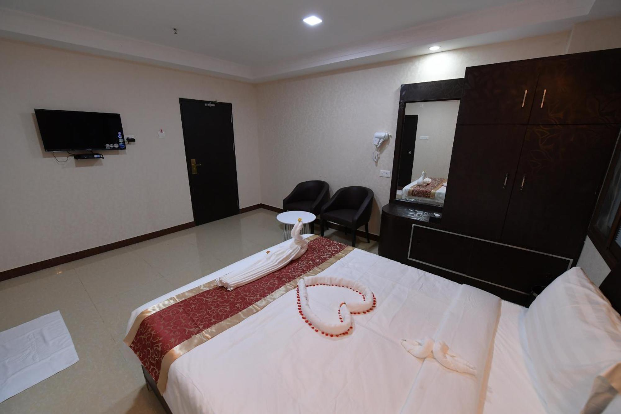 Coastal Grand Hotel Sampath Tiruchirappalli Exterior photo